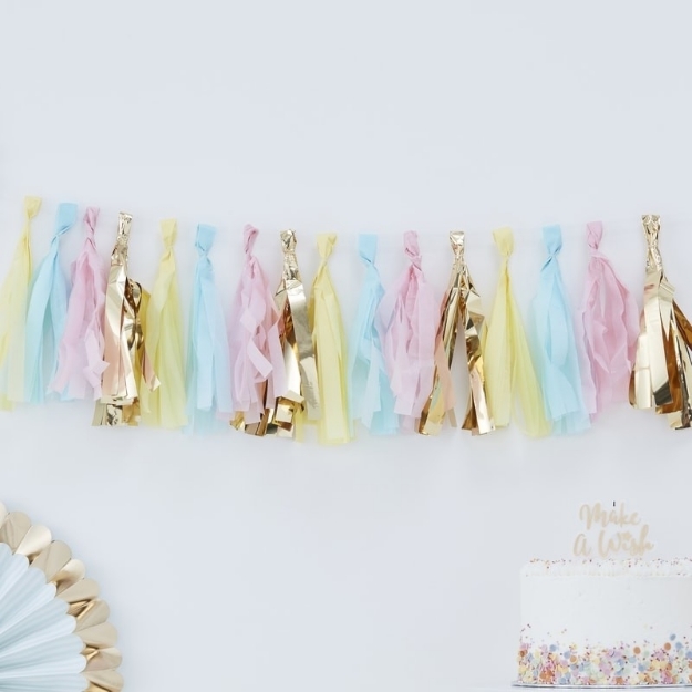 Picture of Pastel & Gold Tassel Garland