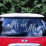 Αυτοκόλλητο Mr and Mrs για το αυτοκίνητο
