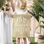 Banner από λινάτσα - Ηere comes the Bride