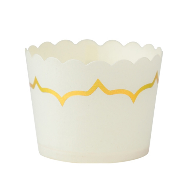 Picture of Cake cups white with gold