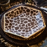 Picture of Dinner paper plates - Animal print