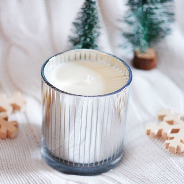 Picture of Scented soy candle in silver glass - Whiskey caramel