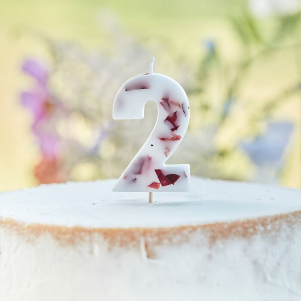 Picture of Pressed petal  number 2 birthday cake candle
