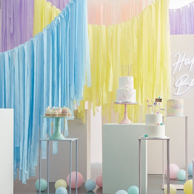 Picture of Party Backdrop with streamers - Pastel