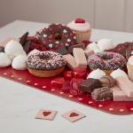 Picture of Red tray with hearts 