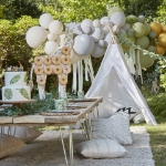 Picture of Happy Birthday bunting in sage green with balloons 