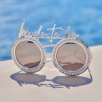 Picture of Sunglasses wih pearls - Bride to be