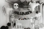 Picture of Foil Balloon Ghost with tassels