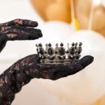 Διακοσμητικό τούρτας - Μαύρο στέμμα με μαύρα κρύσταλλα